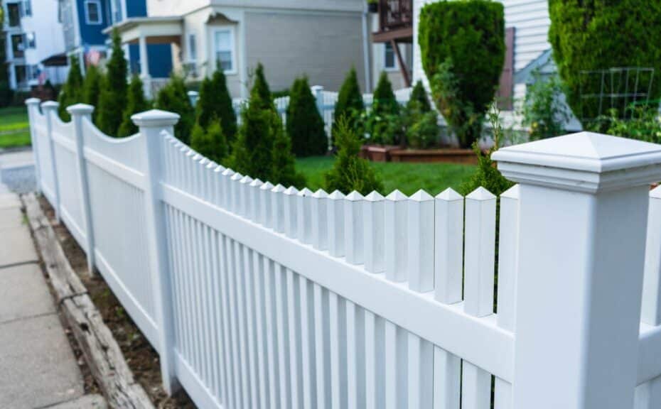 You are currently viewing Is Good Vinyl Fencing Right for My Property?